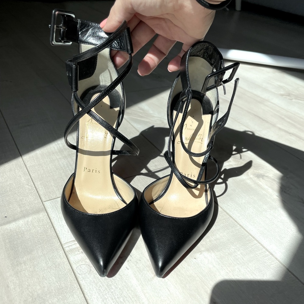 Authentic- Christian Louboutin -Suzanna 100 Nappa